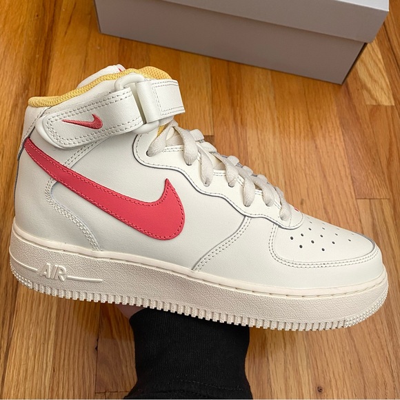 Nike Air Force 1 Mid Women’s Sneakers - Picture 1 of 6